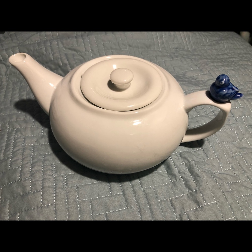 Cordon Bleu white tea pot with blue bird